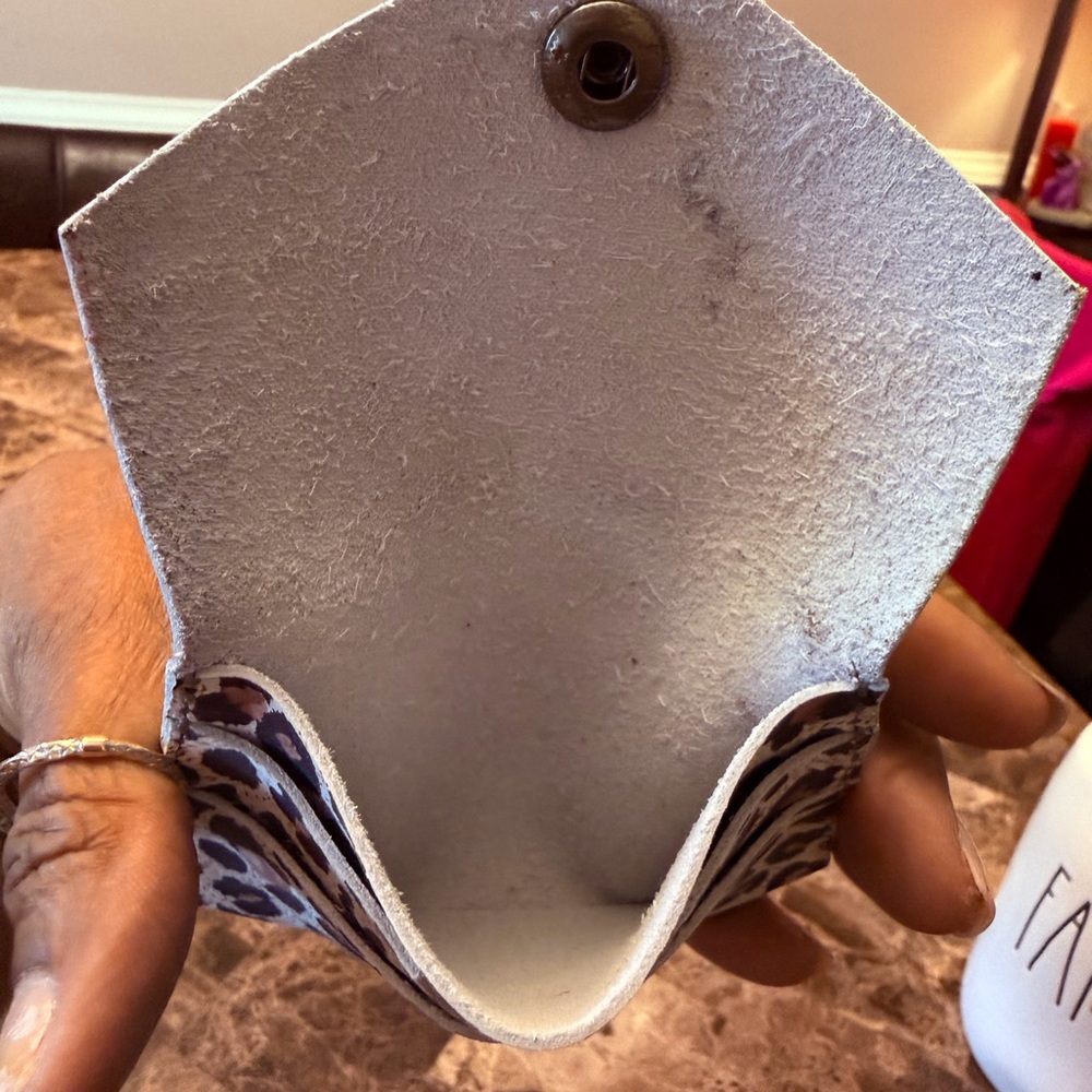 Kaabao RFID Blocking Credit Card Holder & Leopard Print Card Holder and Key Fob - Picture 12 of 13